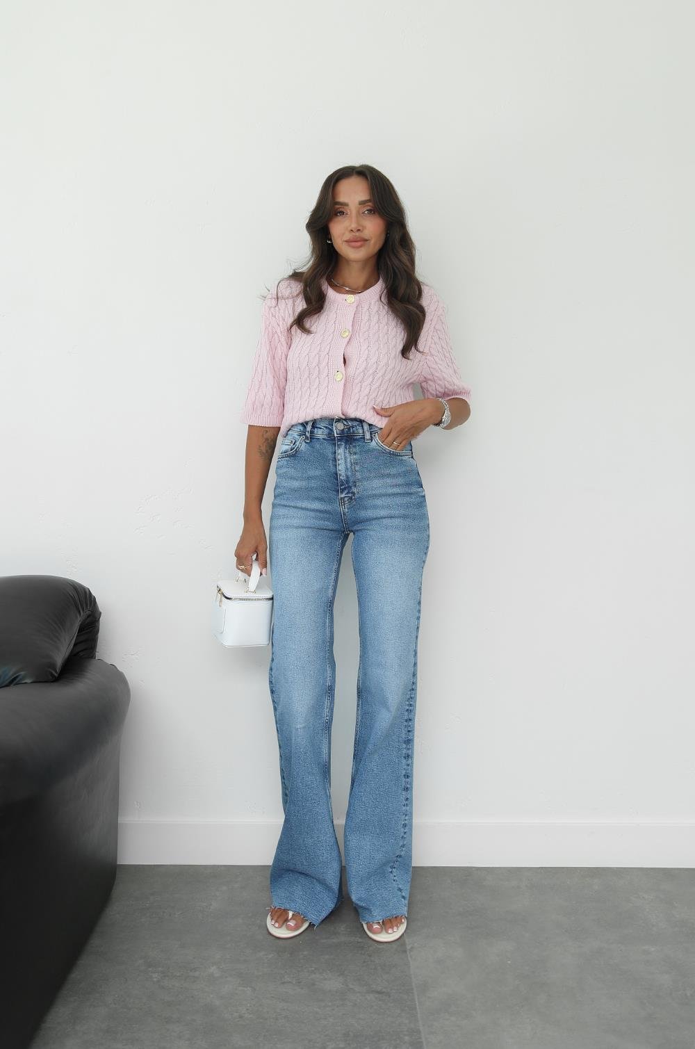 PEMBE GALLIA KISA KOLLU HIRKA