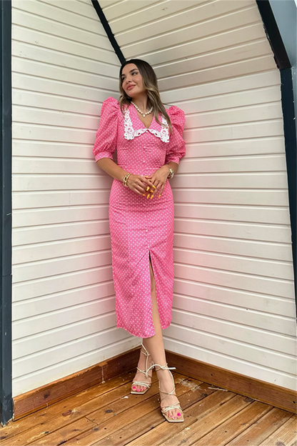 Pembe puantiyeli bebe yaka midi elbise
