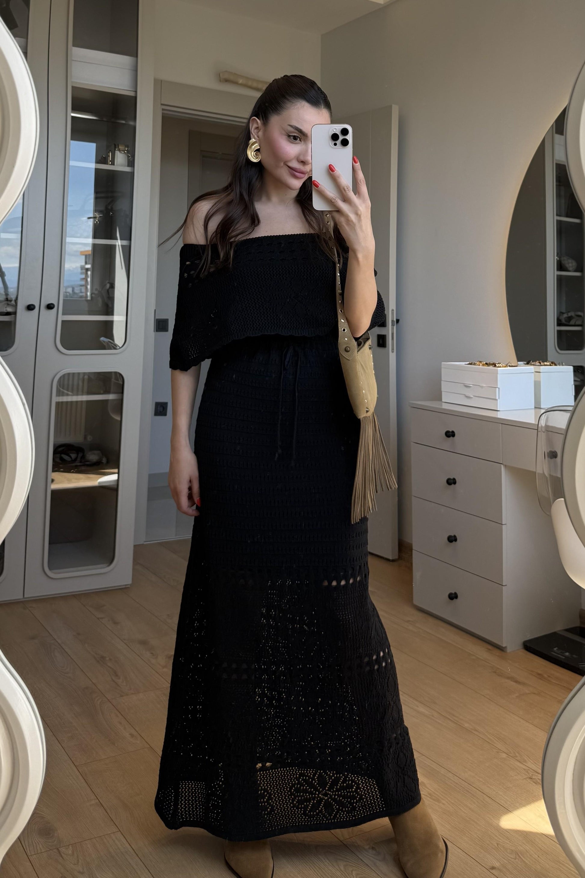 Piers Siyah Madonna Yaka Triko Elbise