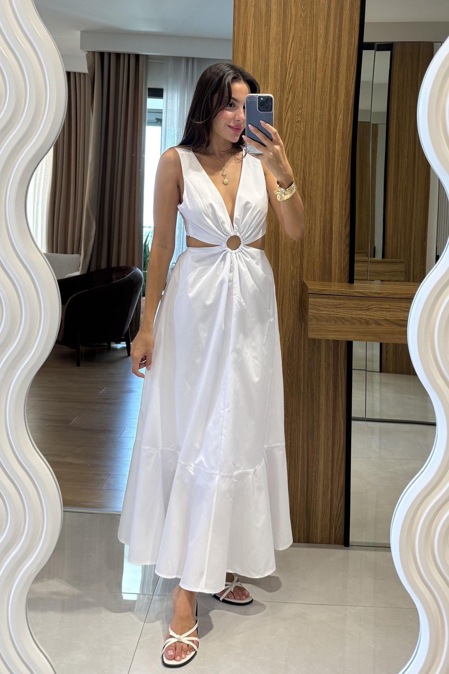 Purayn Beyaz Halkalı Bel Detaylı V Yaka Uzun Elbise