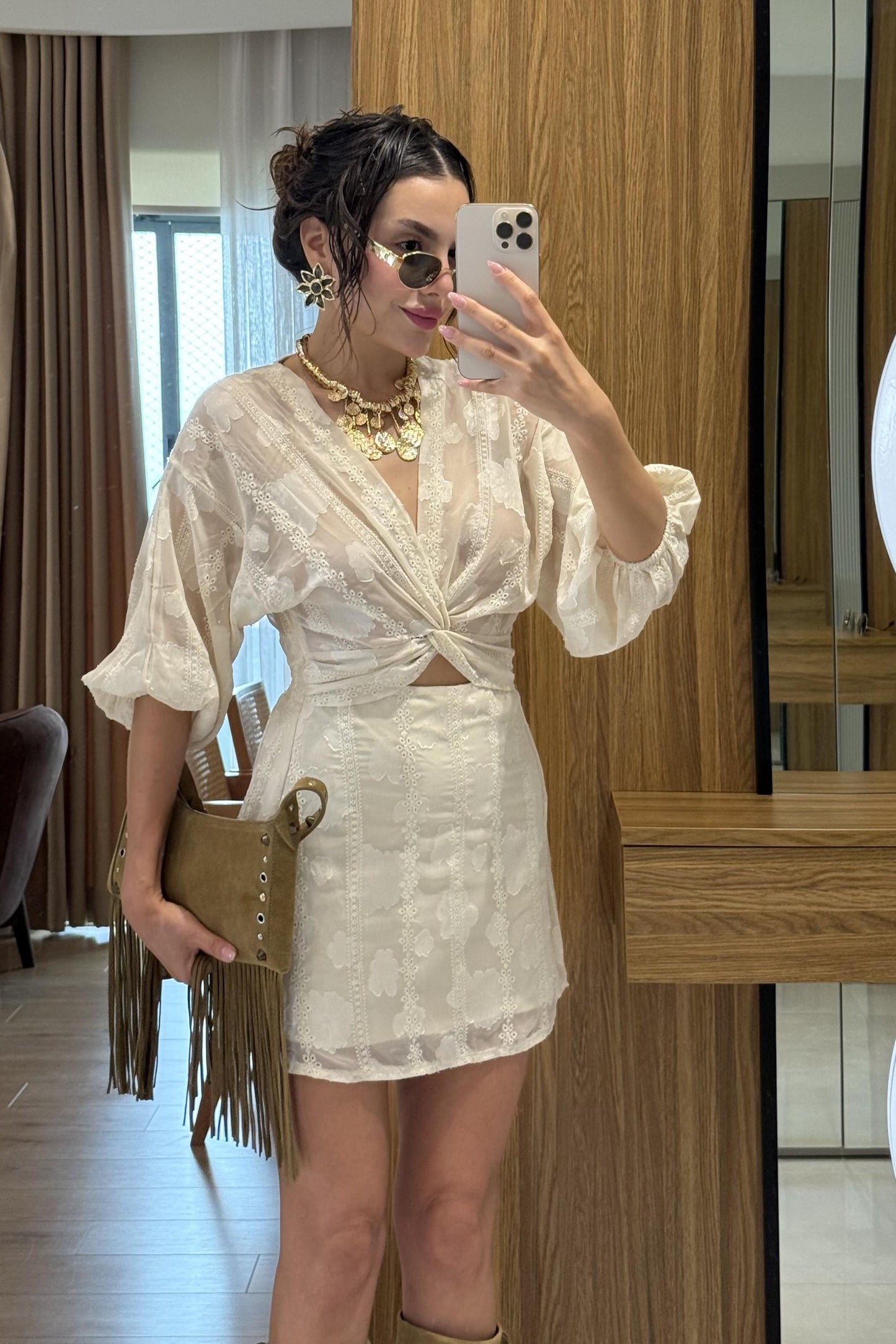 Ravira Bej Fistolu Balon Kol Ön Düğümlü Elbise