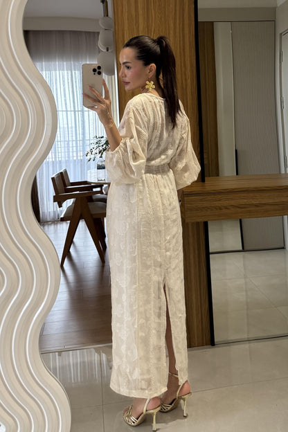 Ravira Krem Uzun Fistolu Ön Düğümlü Elbise