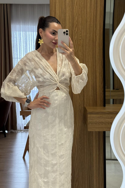 Ravira Krem Uzun Fistolu Ön Düğümlü Elbise