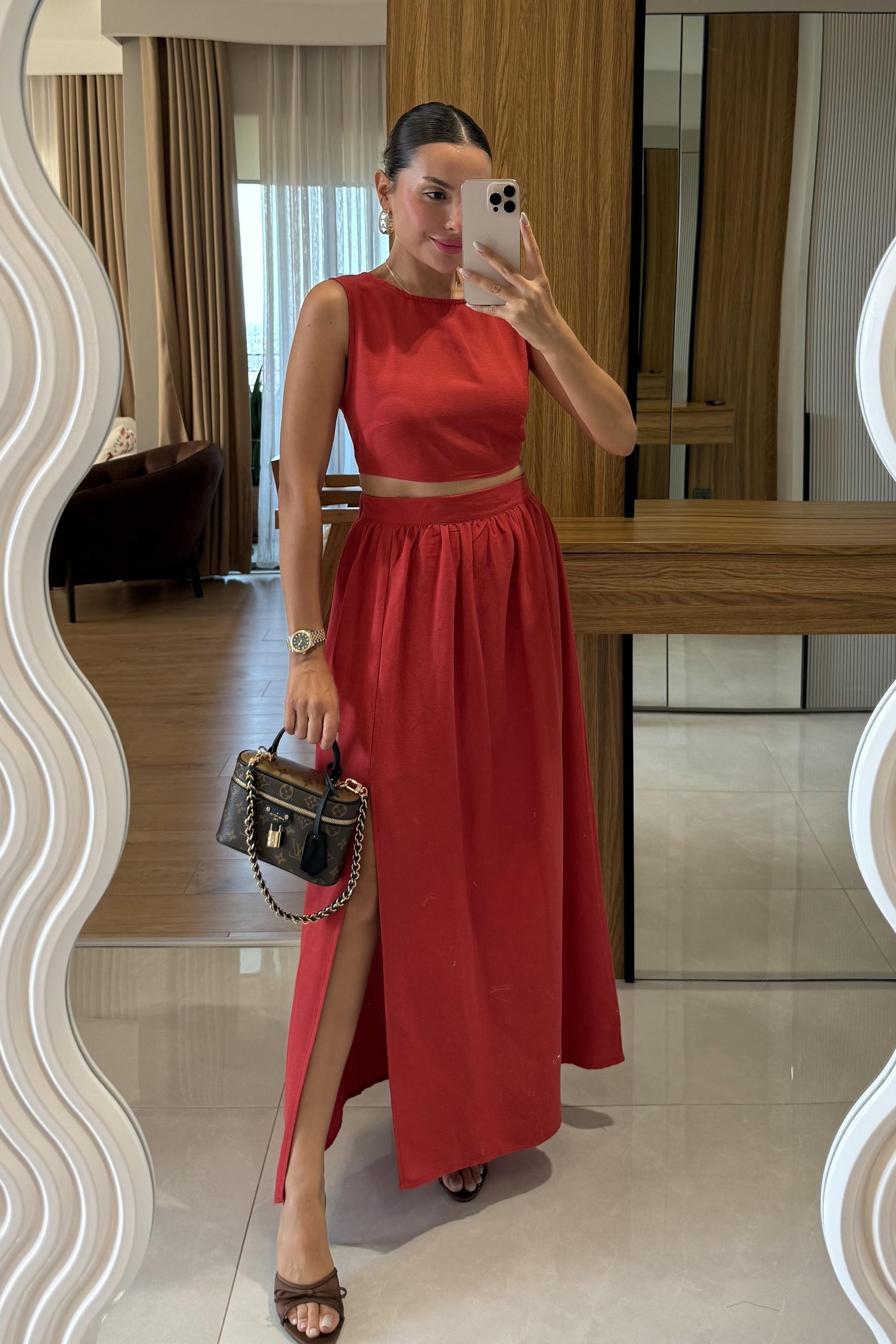 Redna Sırt Detaylı Etekli Takım