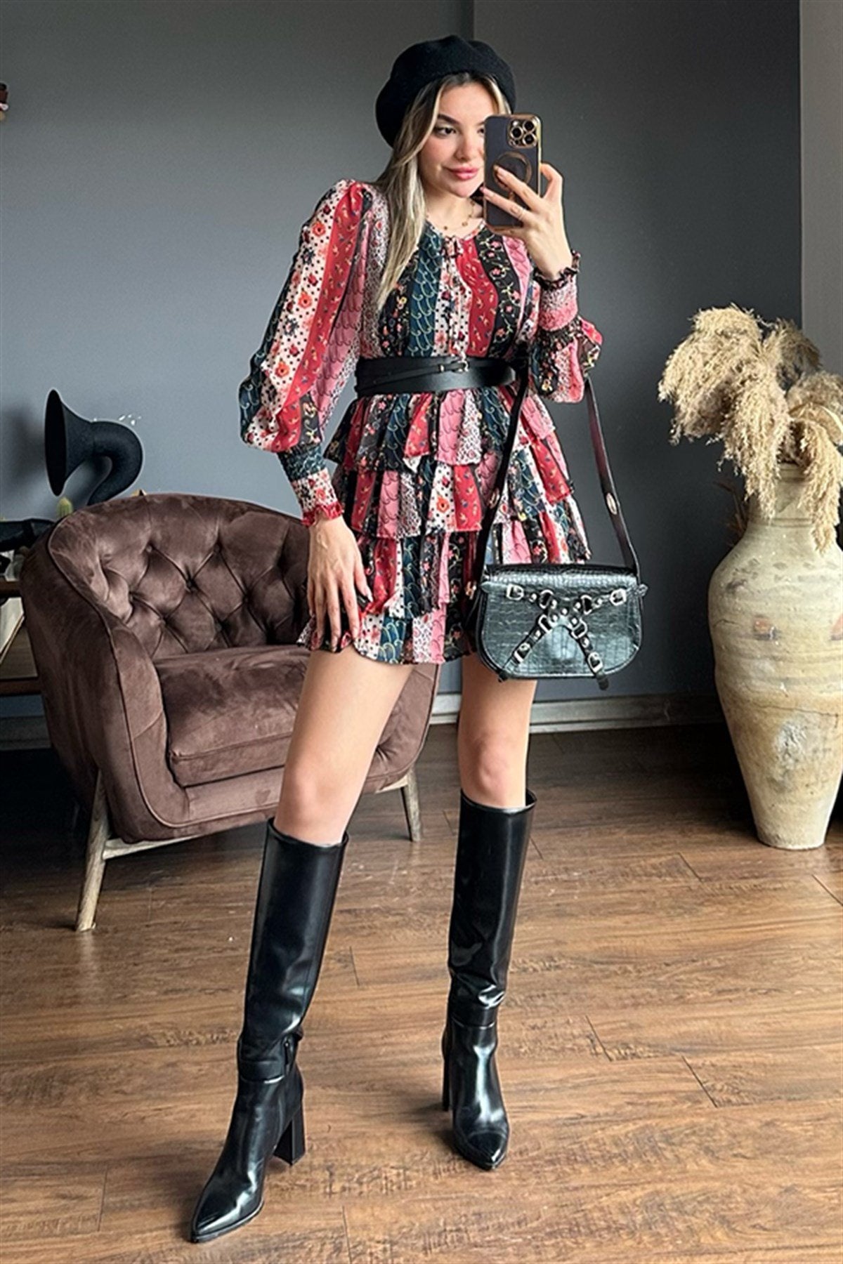 Renkli etnik desenli şifon kat kat elbise