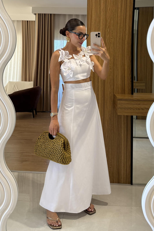 Rita Beyaz Çiçekli Çan Etekli Takım