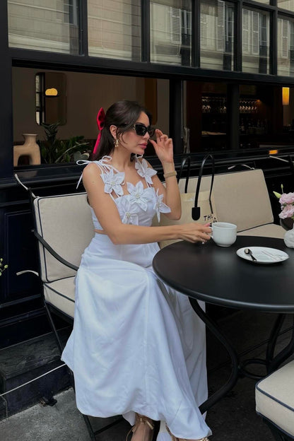 Rita Beyaz Çiçekli Çan Etekli Takım