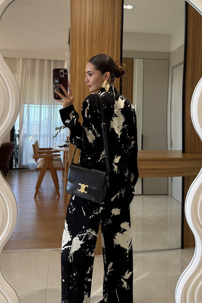 Roar Siyah Beyaz Desenli Takım