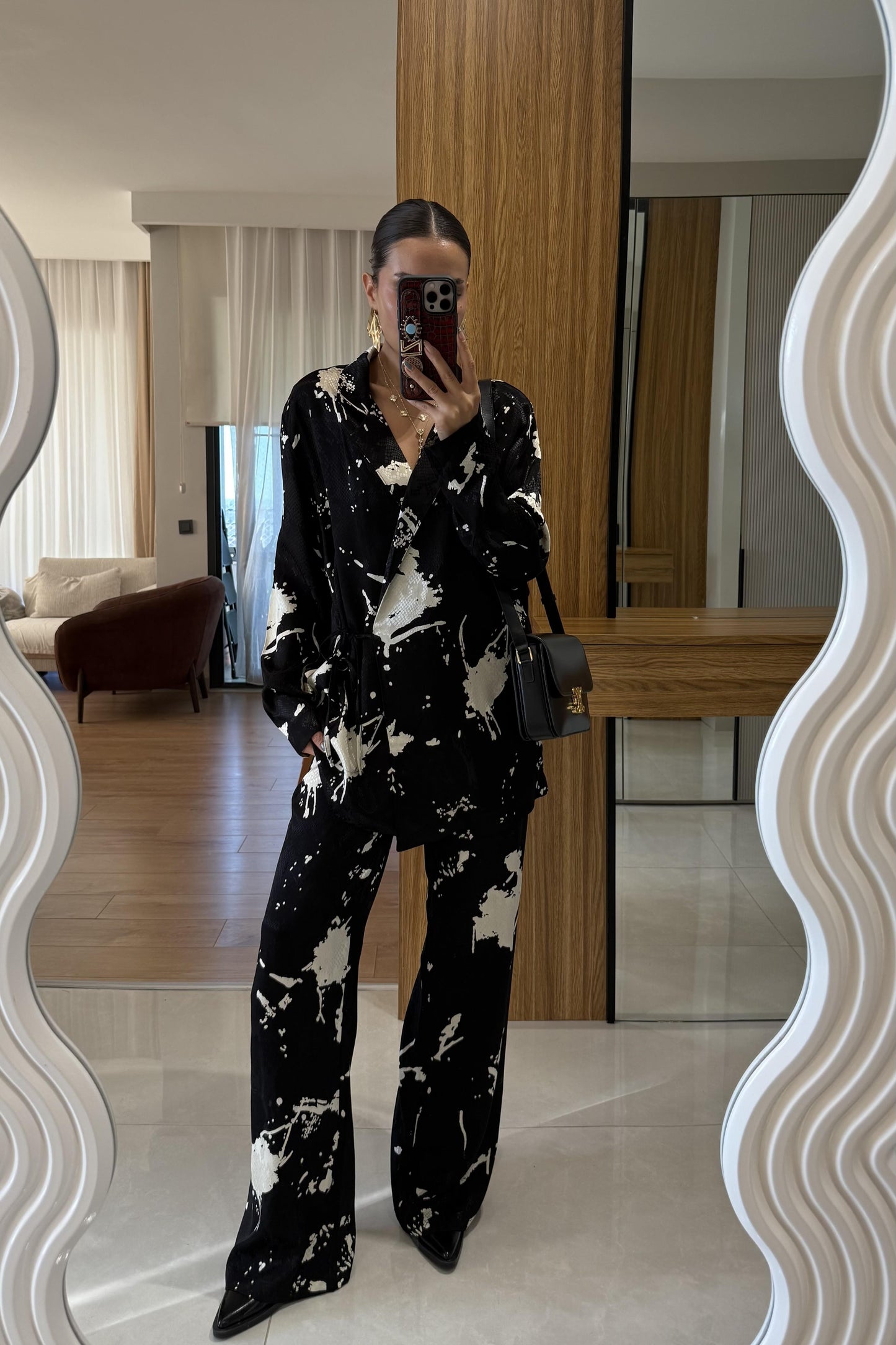 Roar Siyah Beyaz Desenli Takım