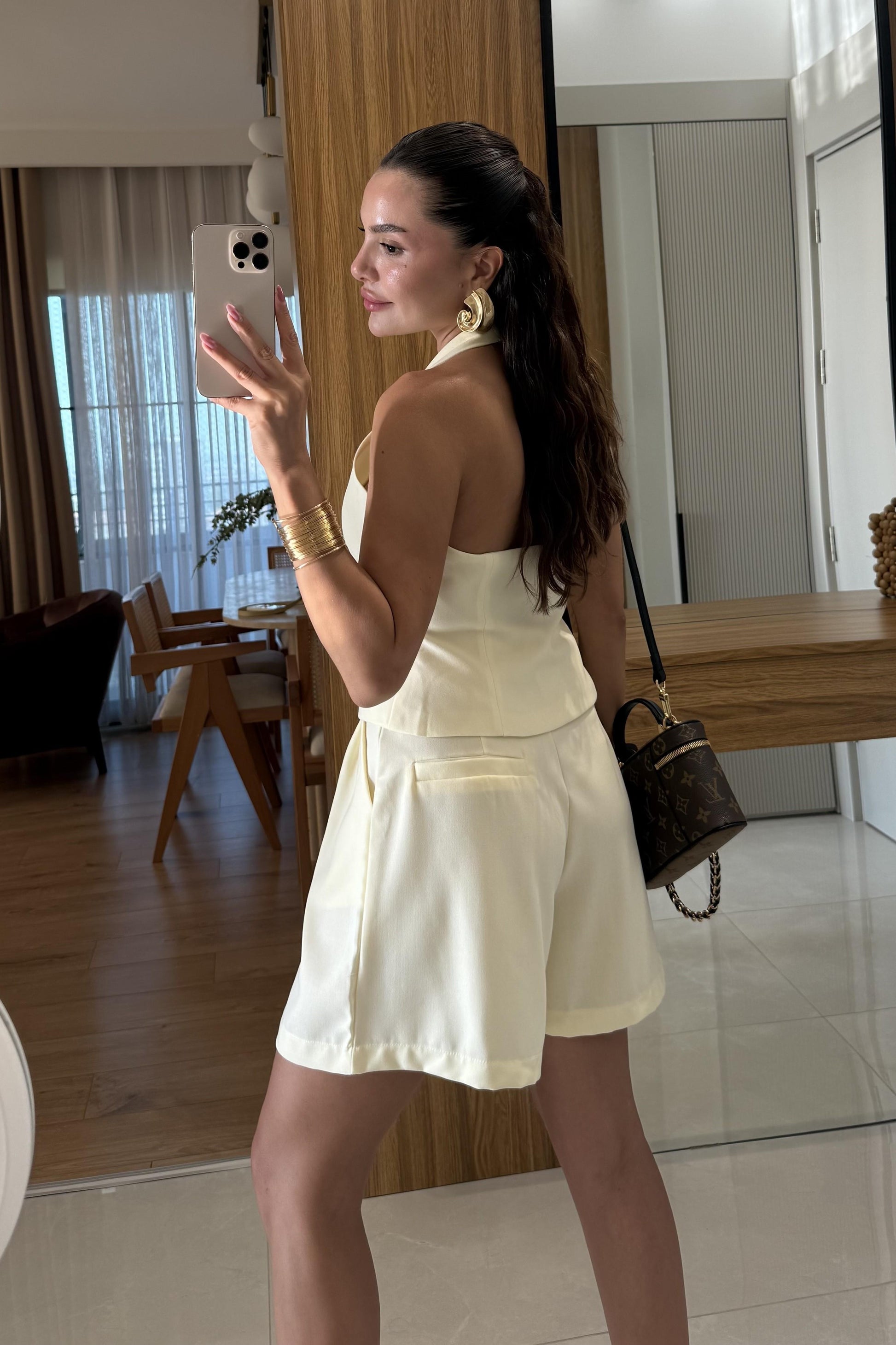 Rolinda Sarı Yelekli Şortlu Takım