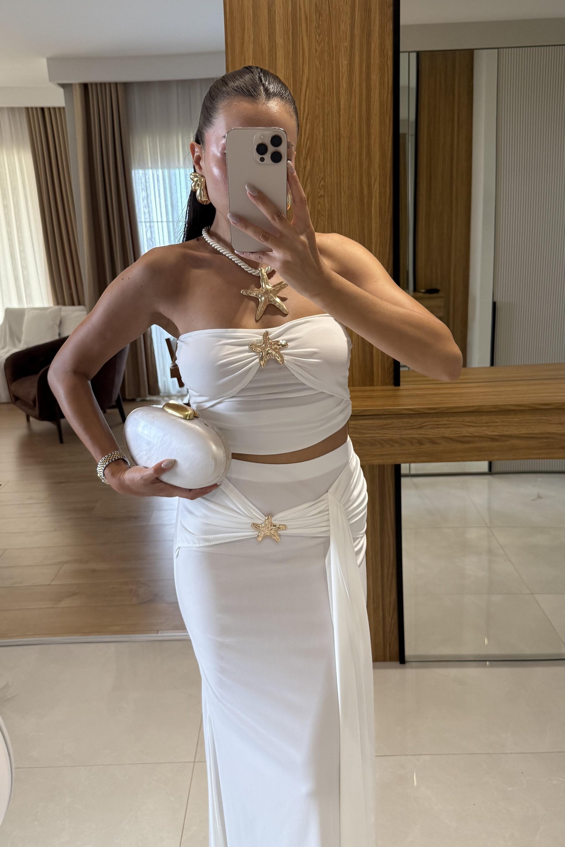 Roshe Beyaz Deniz Kabuğu Detaylı Straplez Takım