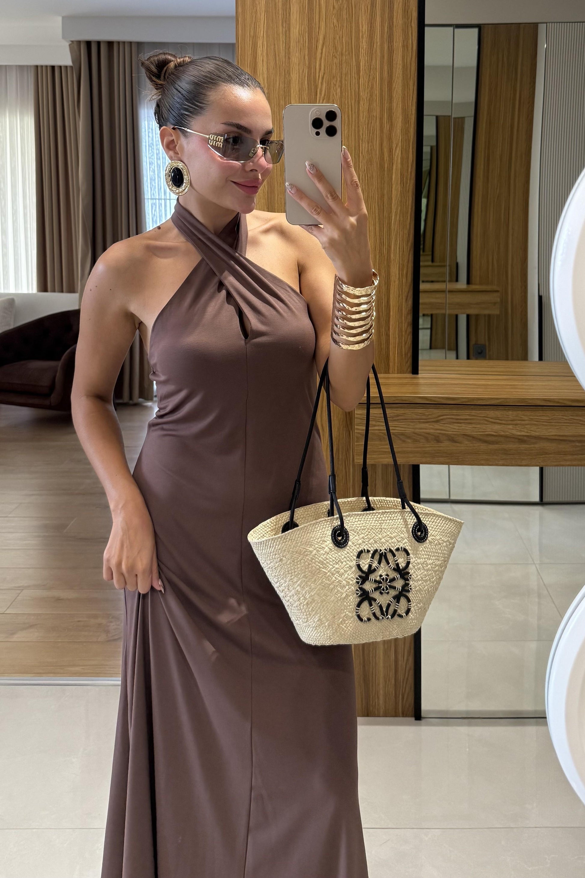 Royal Kahve Boyundan Bağlamalı Maxi Elbise