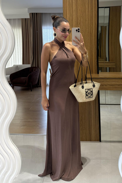 Royal Kahve Boyundan Bağlamalı Maxi Elbise