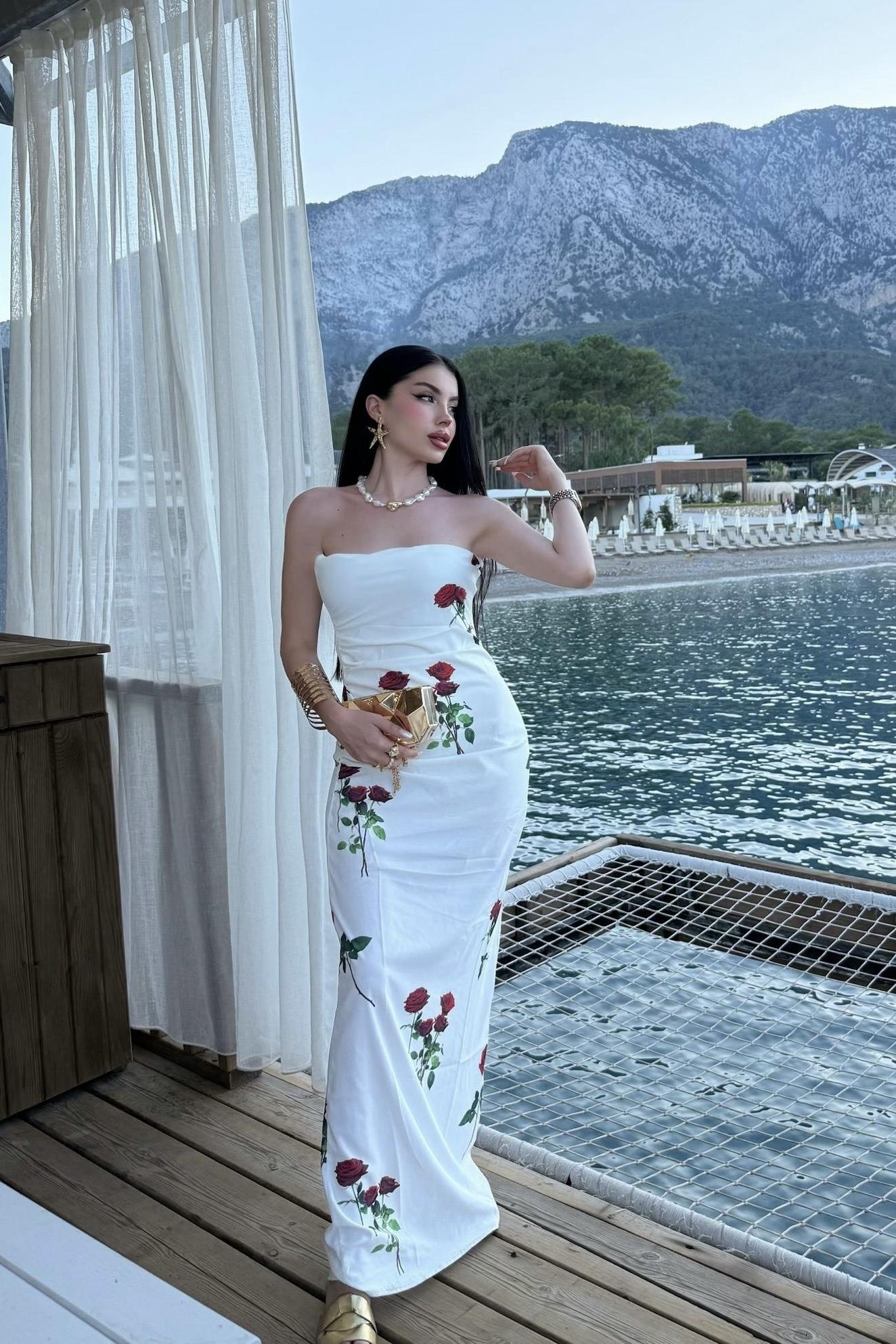 Roza Beyaz Gül Desen Elbise