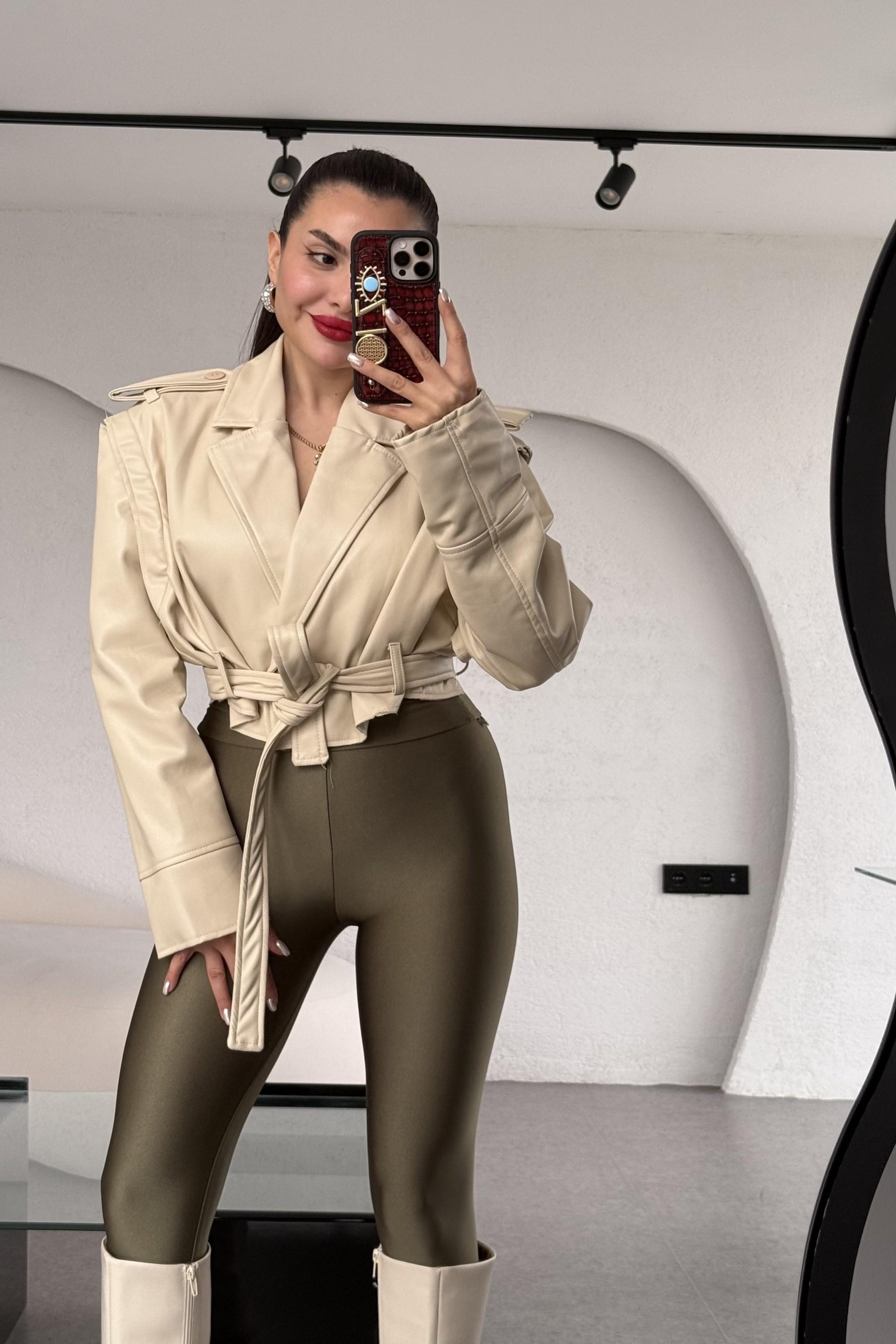 Ruling Kolları Çıkarmalı Krem Deri Ceket