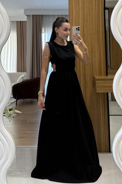 Russia Siyah Yan Dekolteli Keten Elbise