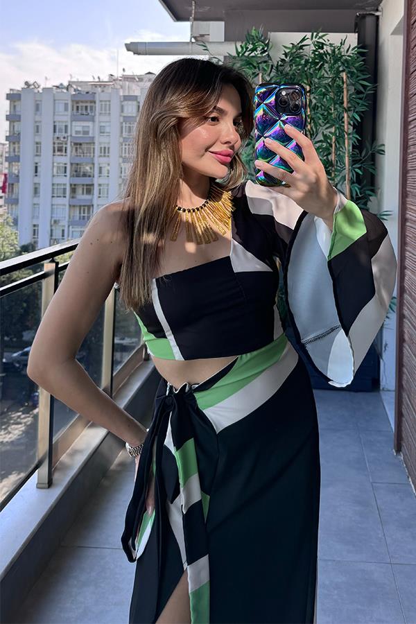 Salvio Tek Kol Renkli Saten Elbise - Siyah