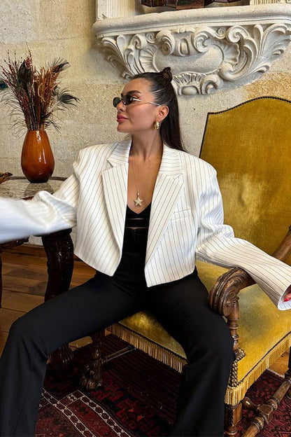 Sanchez Vatkalı Premium Çizgili Beyaz Crop Ceket