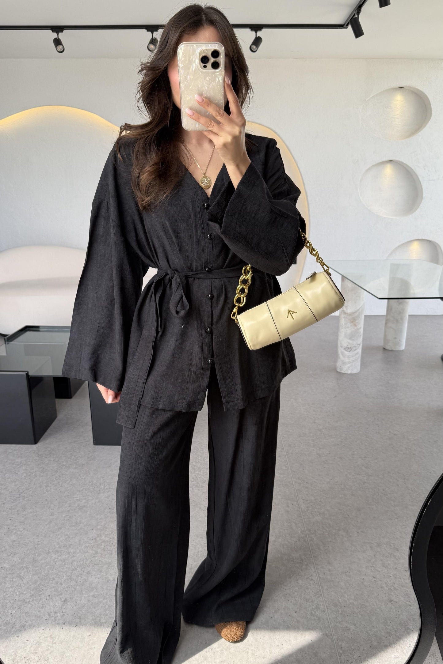 Sarah Siyah Kuşaklı Gömlek Pantolon Takım