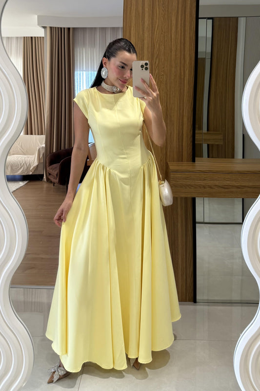 Selvie Sarı Sırt Dekolteli Elbise