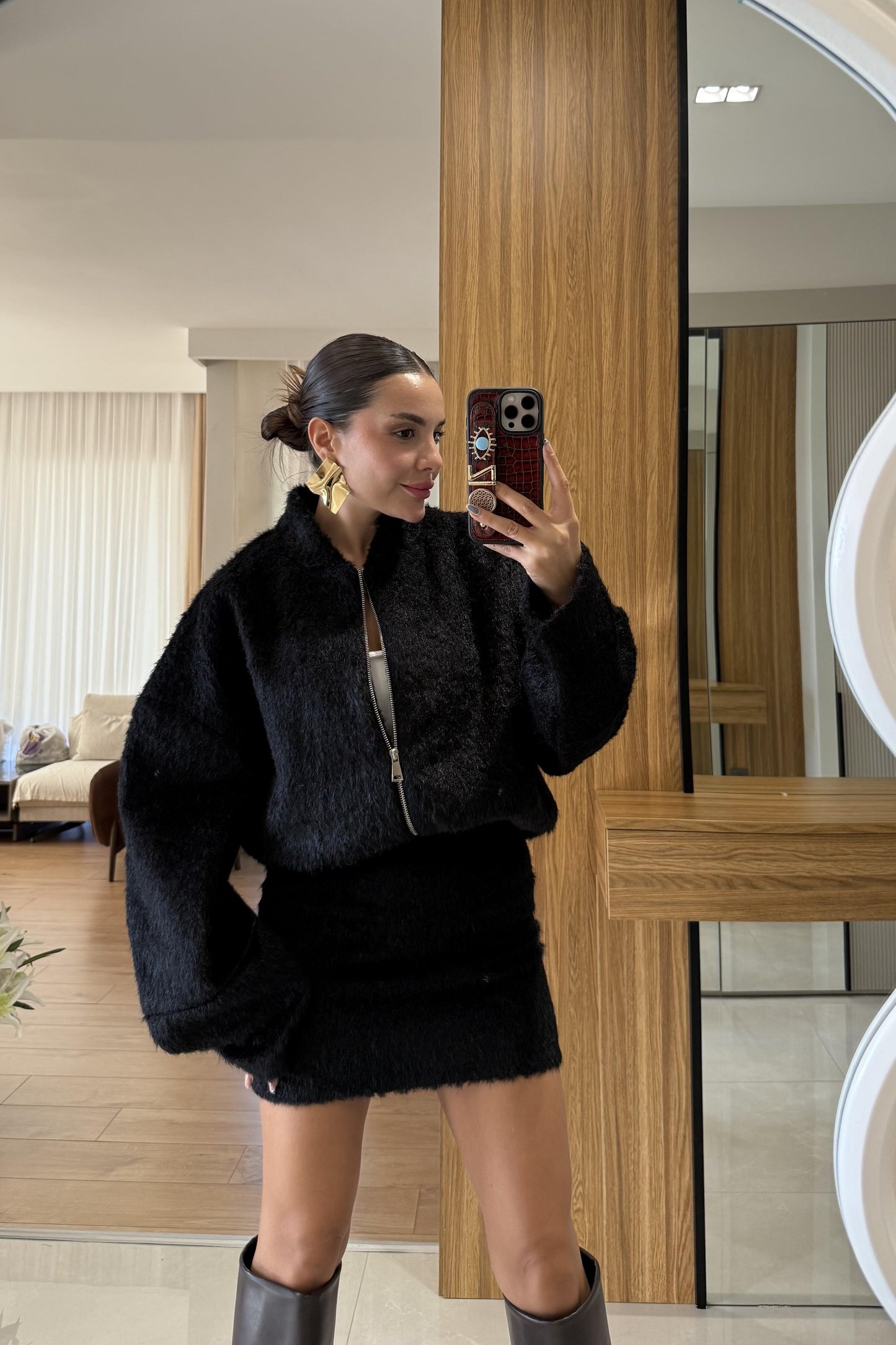 Serenity Siyah Etekli Keçe Takım