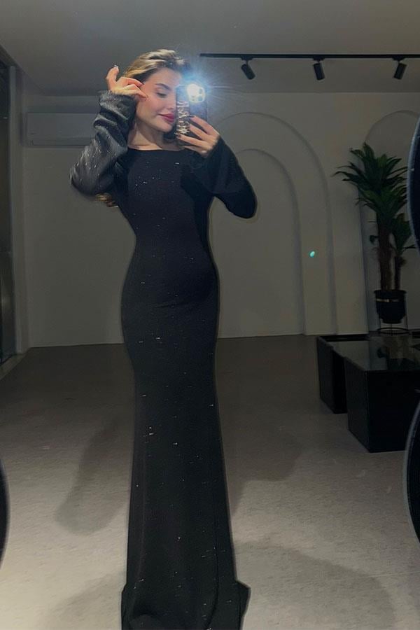 Shaila Sırt Dekolteli Simli Siyah Elbise