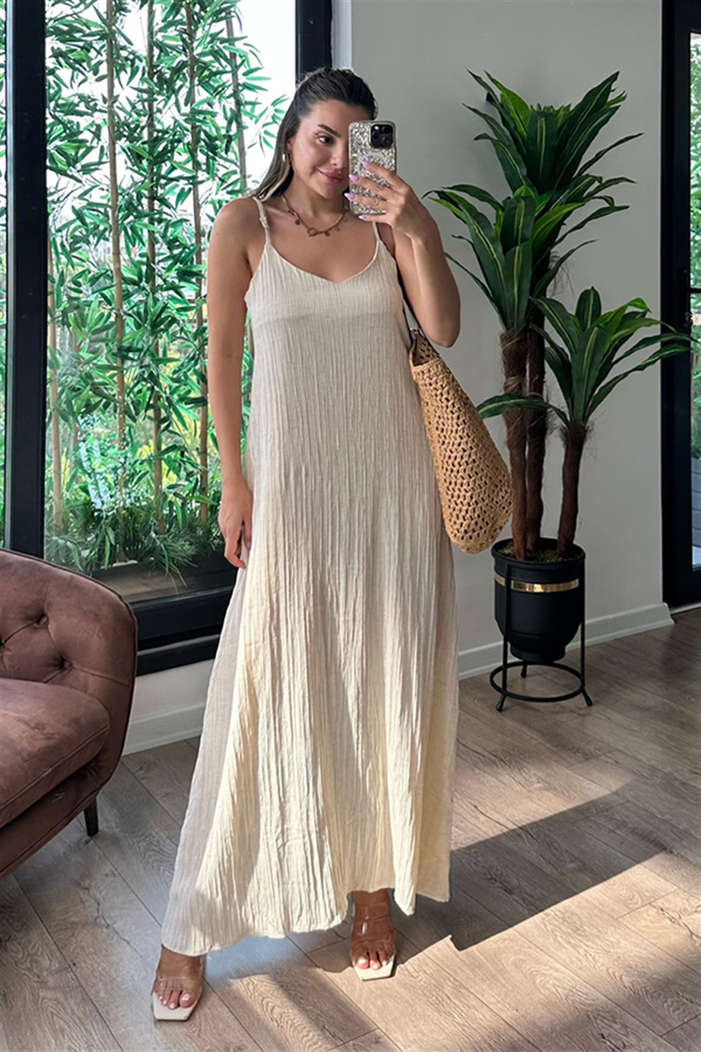 Shia askılı krem gofre elbise