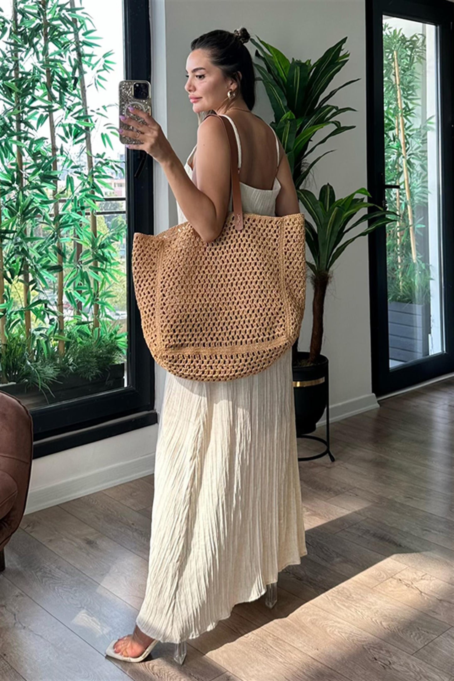 Shia askılı krem gofre elbise