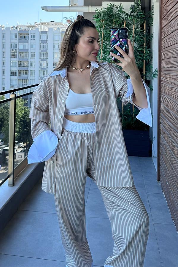 Simony Beyaz Geçişli Çizgili Takım - Kahve