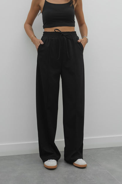 SIYAH BELI LASTIKLI ÖNÜ DIKIŞLI PANTOLON