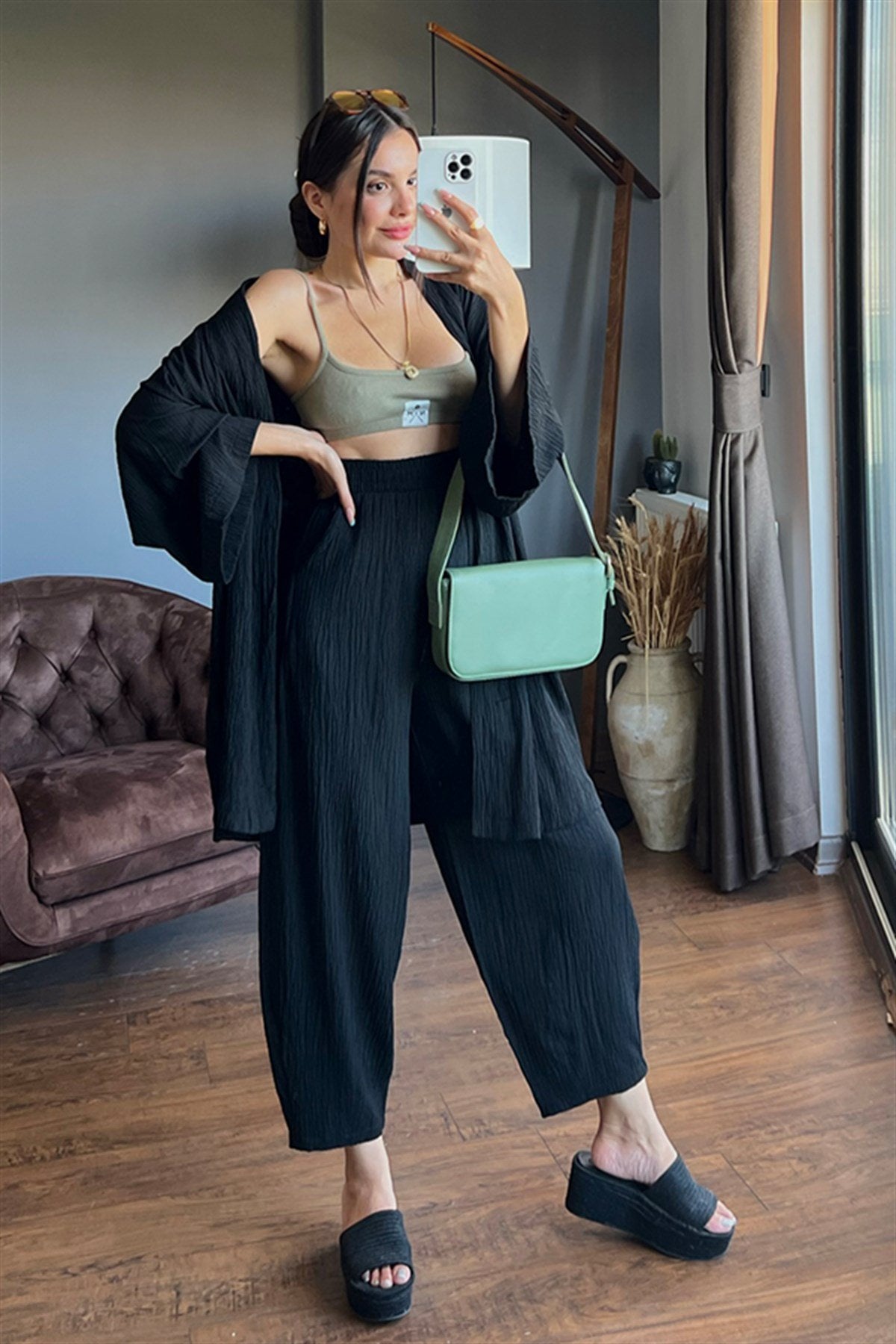 Siyah kimonolu bohem takım