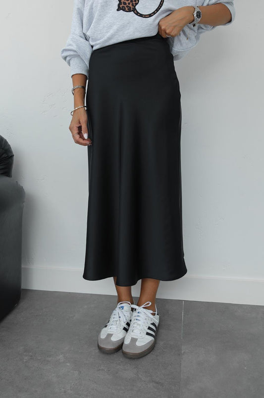 SIYAH KREP SATEN ETEK