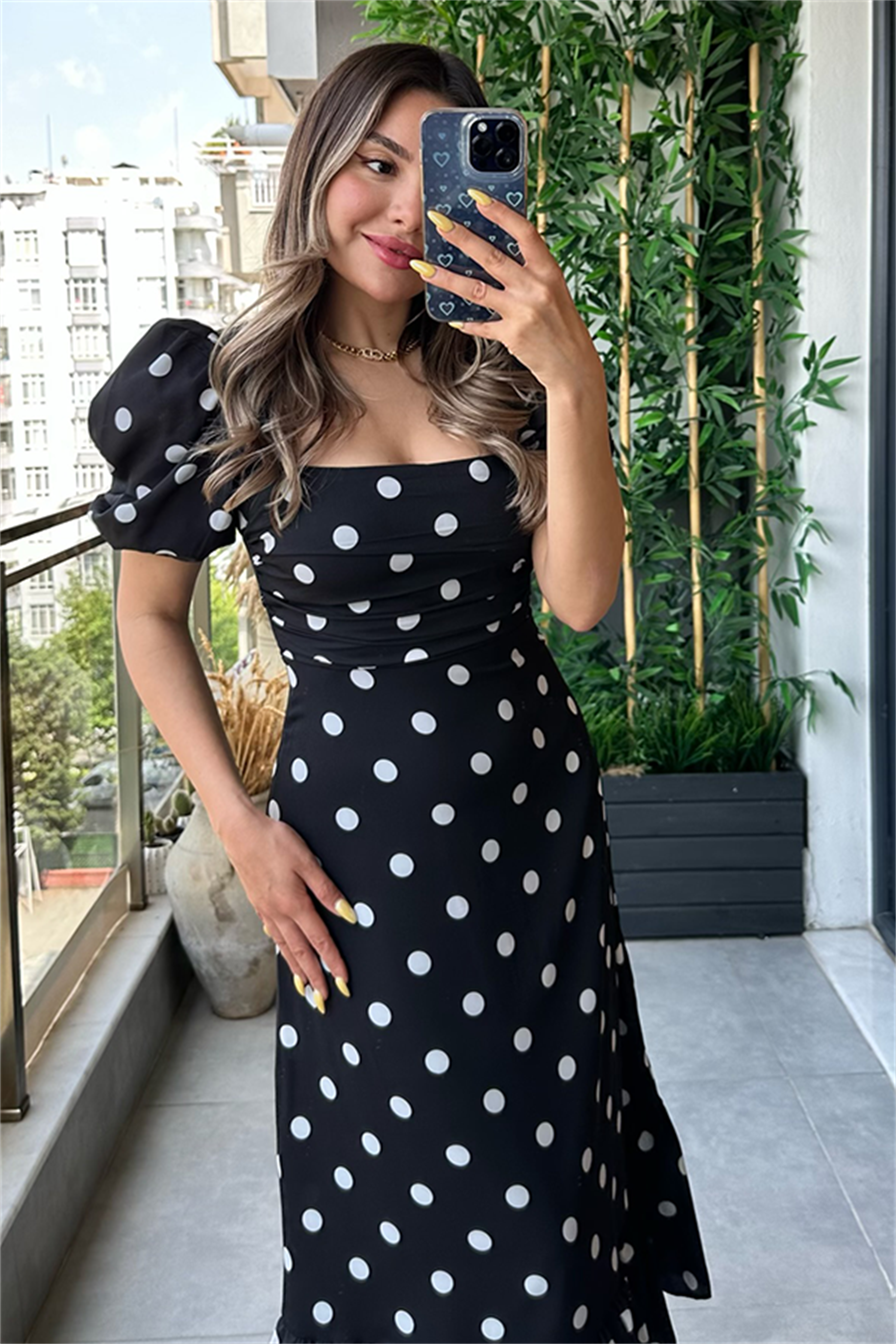 Siyah puantiyeli tasarım midi elbise