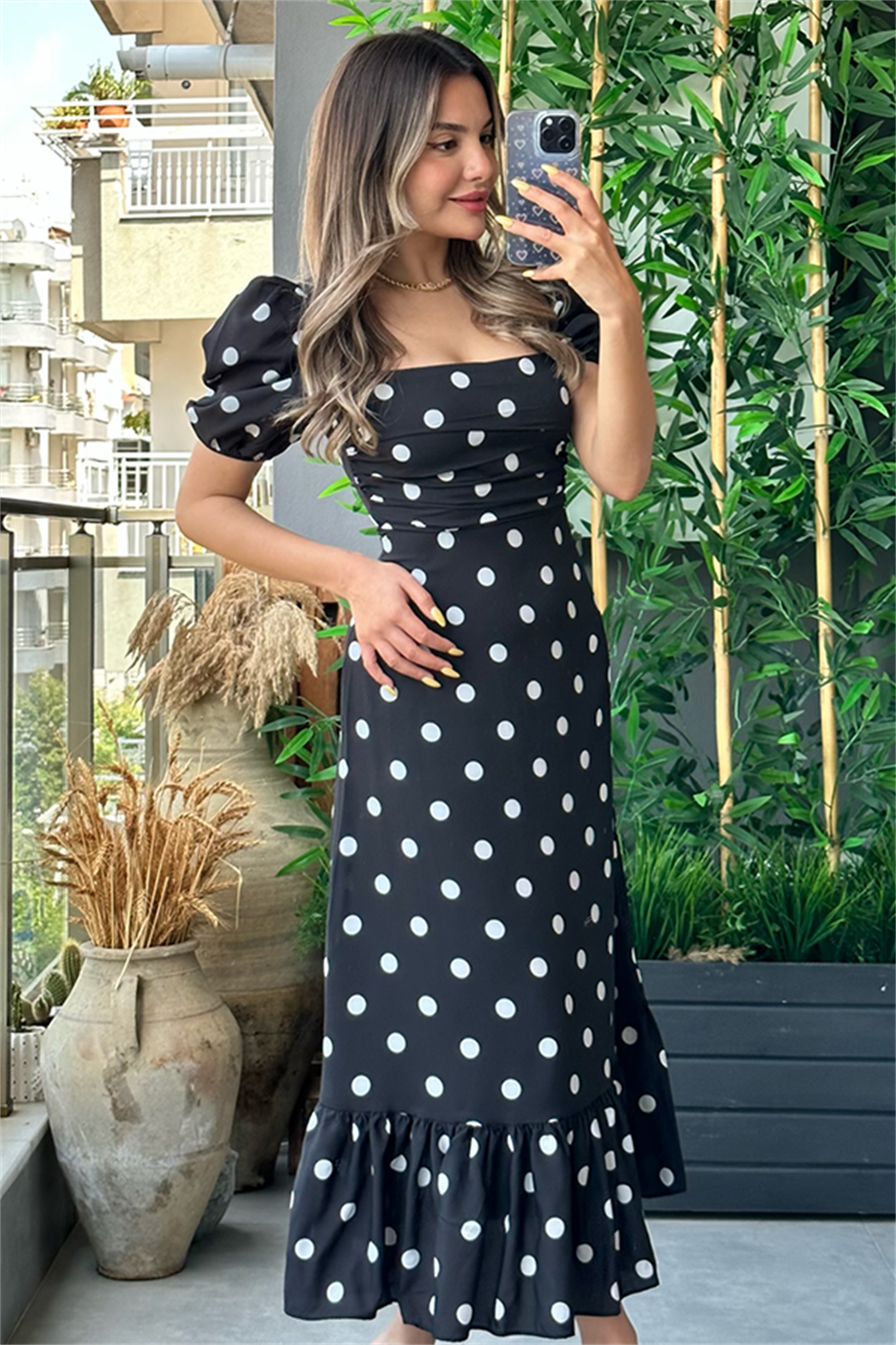 Siyah puantiyeli tasarım midi elbise