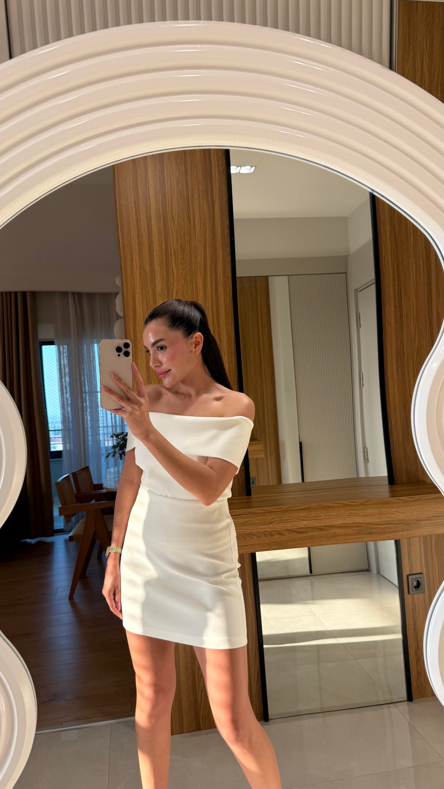 Solven Beyaz Etekli Premium Takım