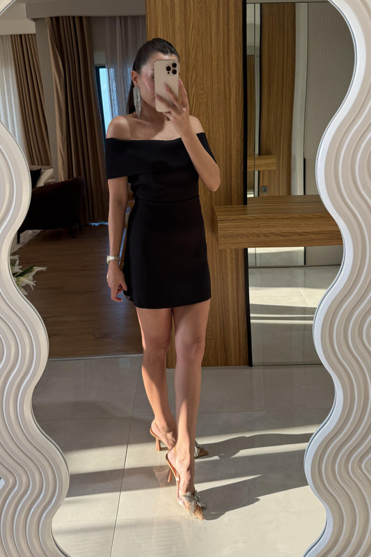 Solven Siyah Etekli Premium Takım