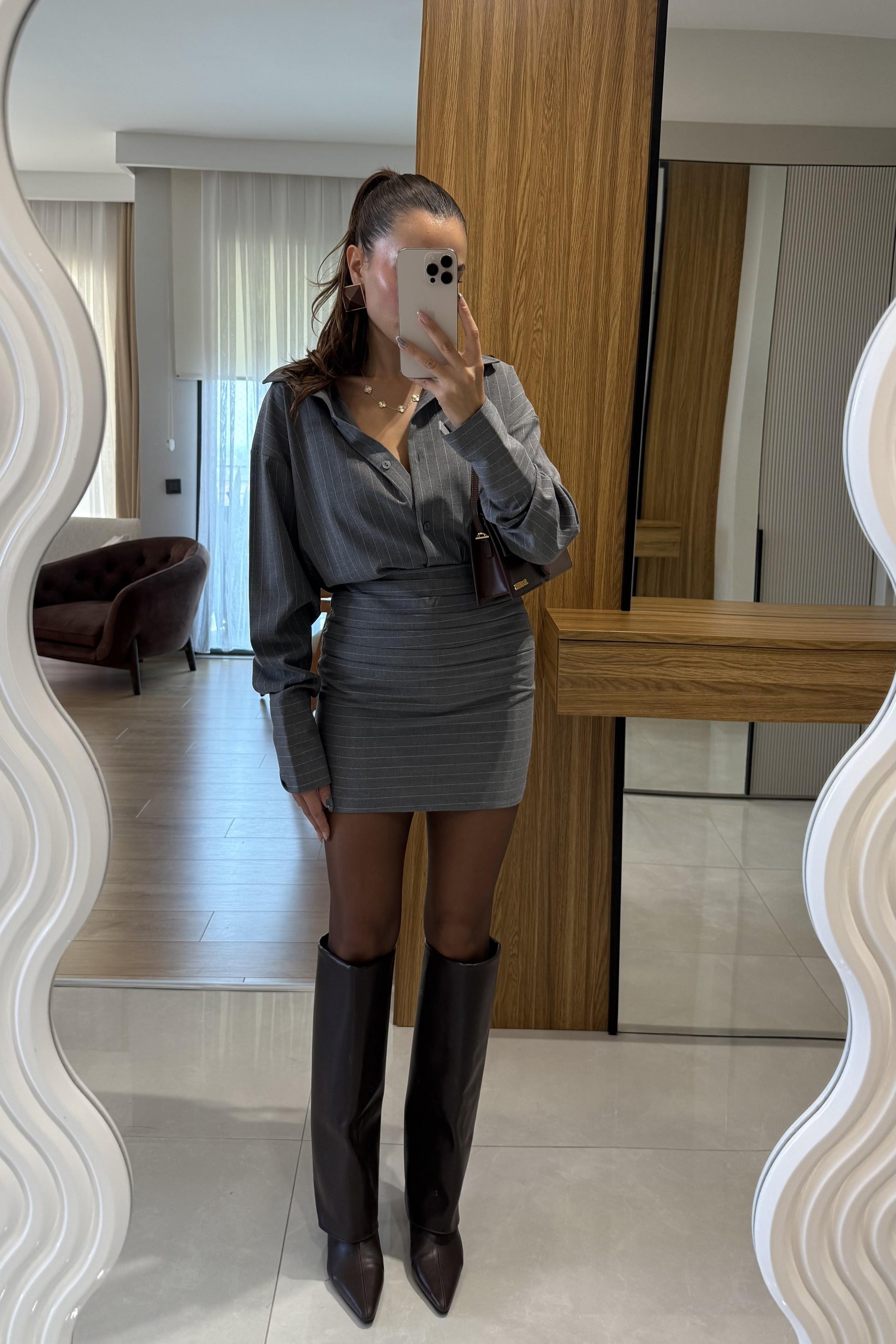 Sorrento Gri Çizgili Gömlek Etek Takım