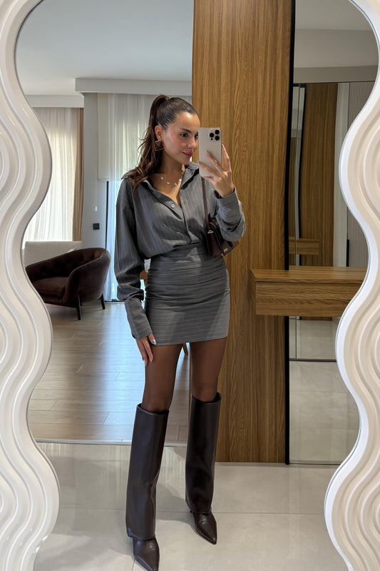 Sorrento Gri Çizgili Gömlek Etek Takım