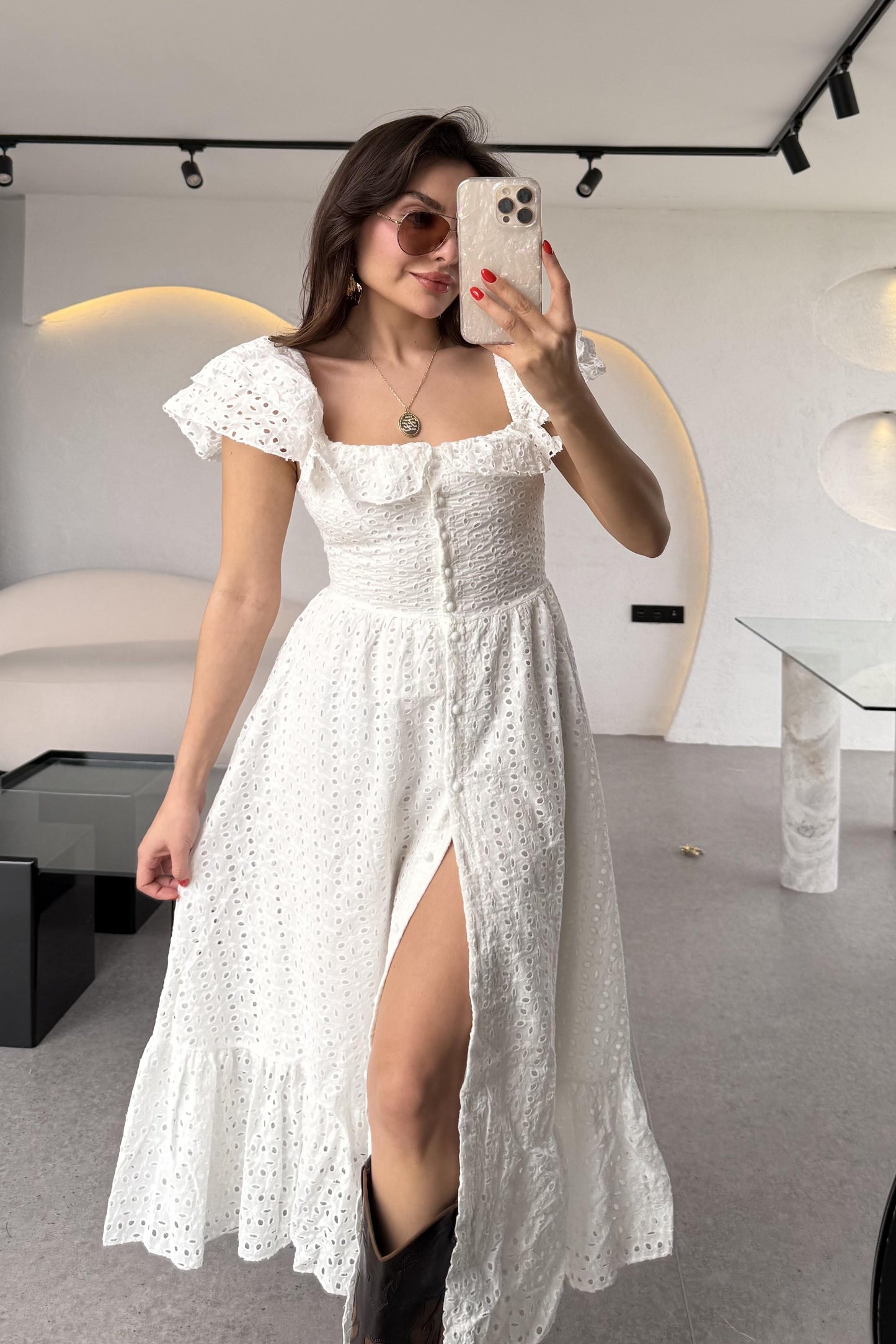 Sunset Beyaz Maxi Düğmeli Fisto Elbise