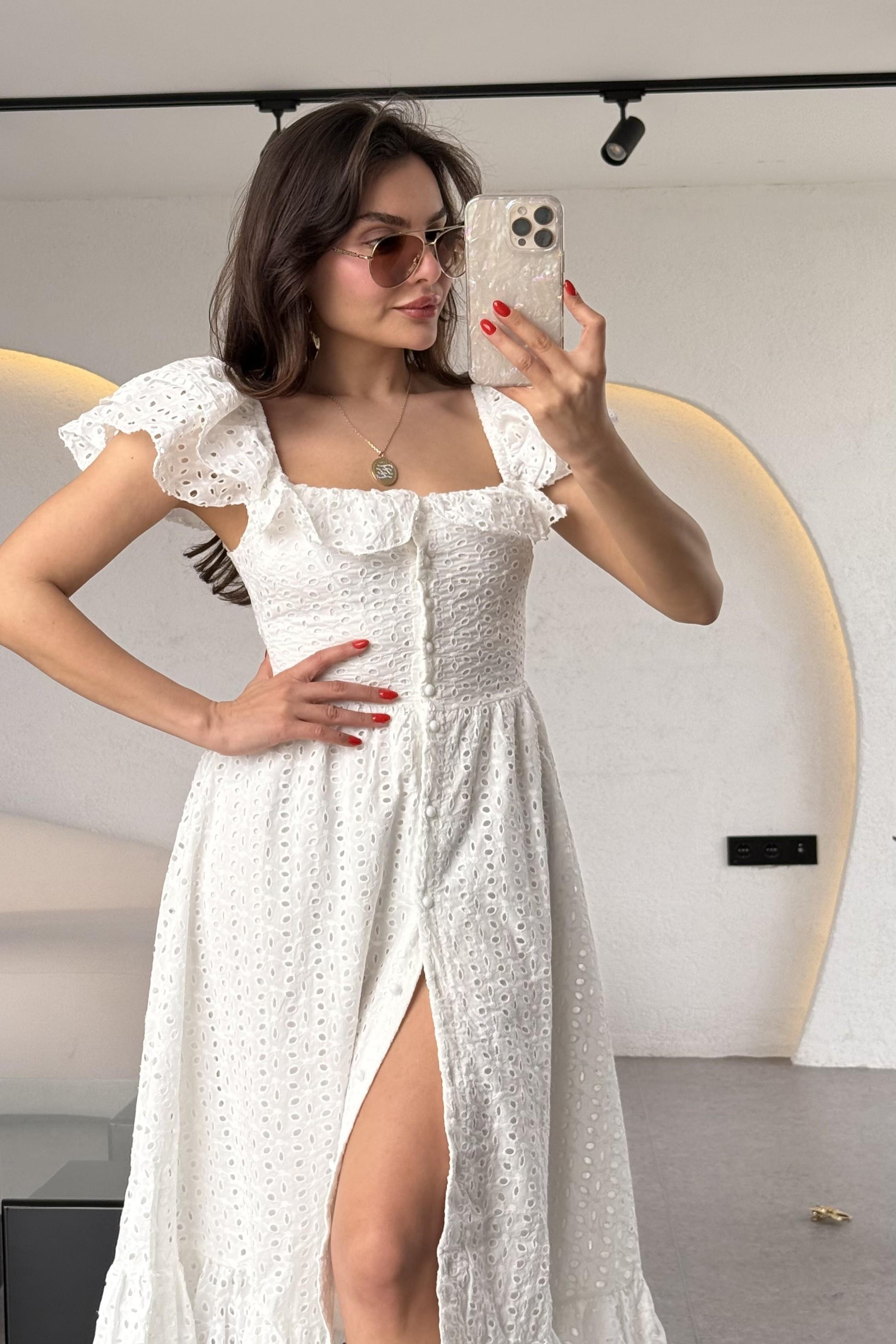 Sunset Beyaz Maxi Düğmeli Fisto Elbise