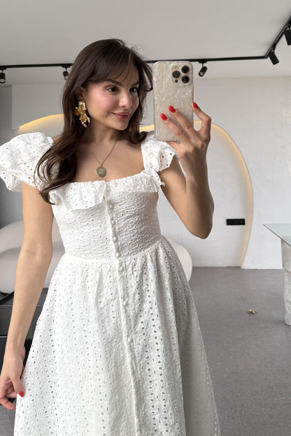 Sunset Beyaz Maxi Düğmeli Fisto Elbise