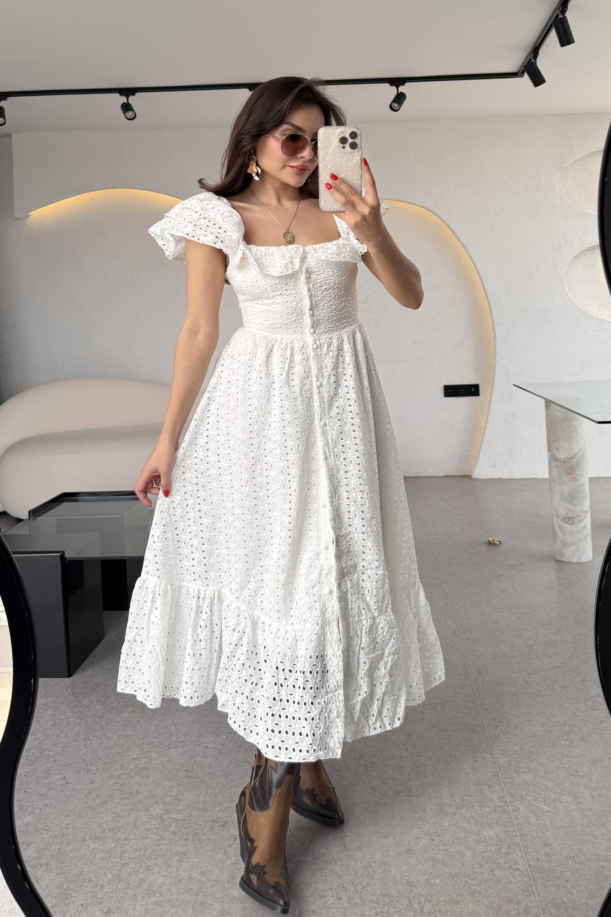 Sunset Beyaz Maxi Düğmeli Fisto Elbise