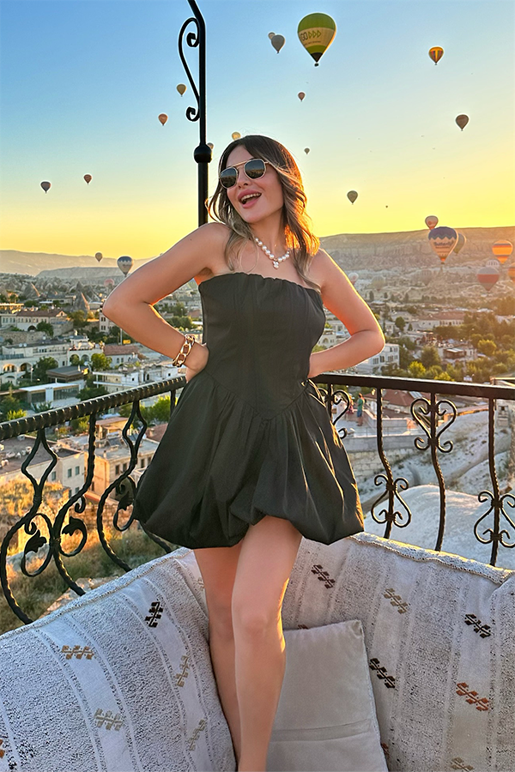 Tiana straplez siyah mini elbise