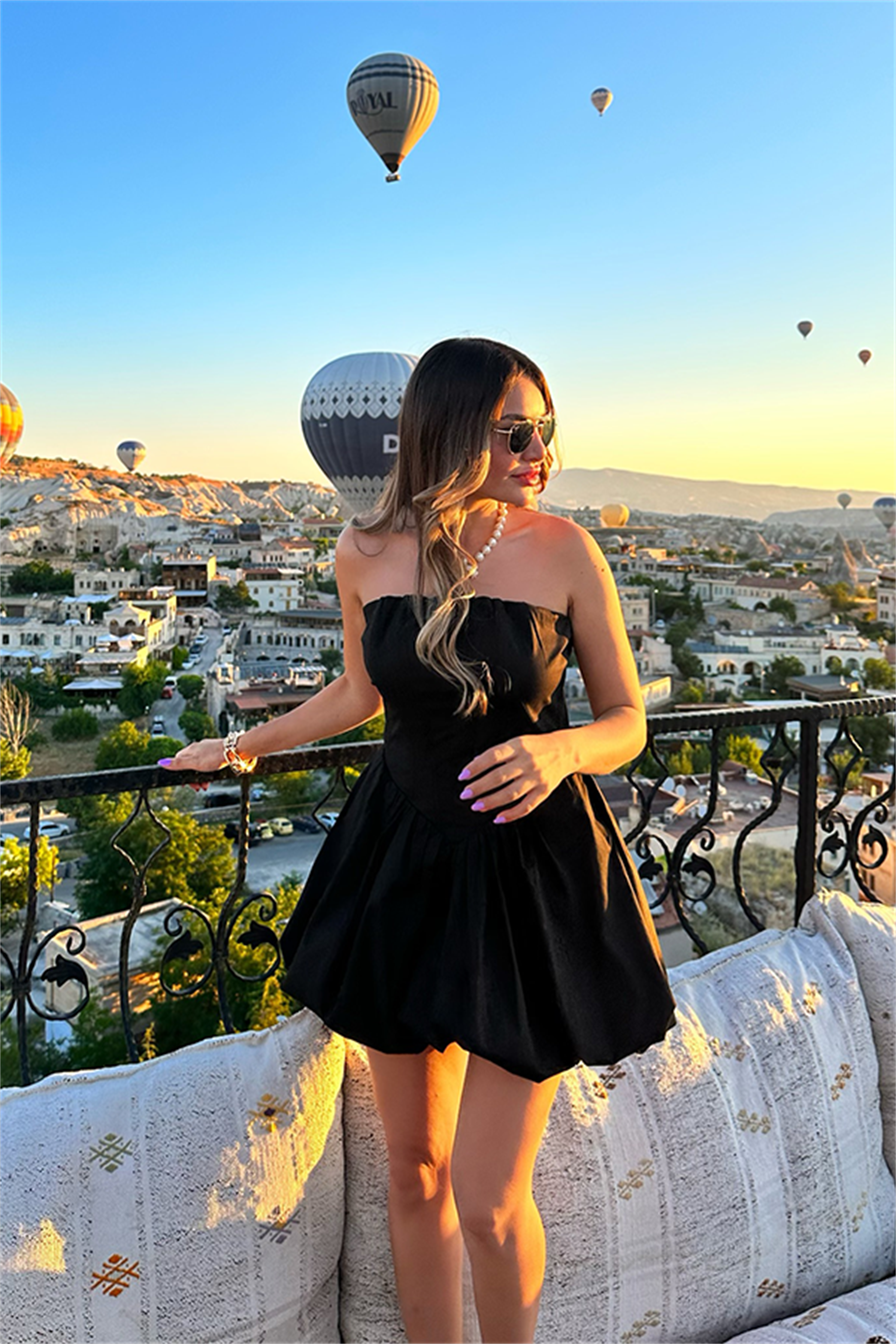 Tiana straplez siyah mini elbise