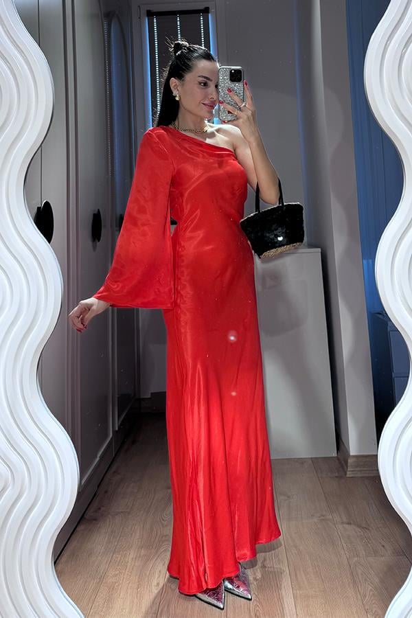 Tremblay Tek Omuz Kırmızı Saten Elbise