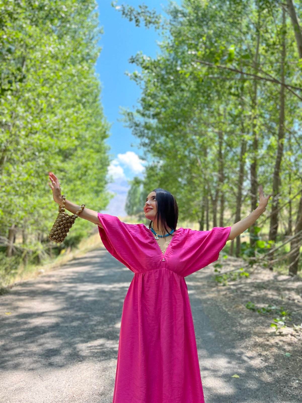 V yaka keten pembe elbise