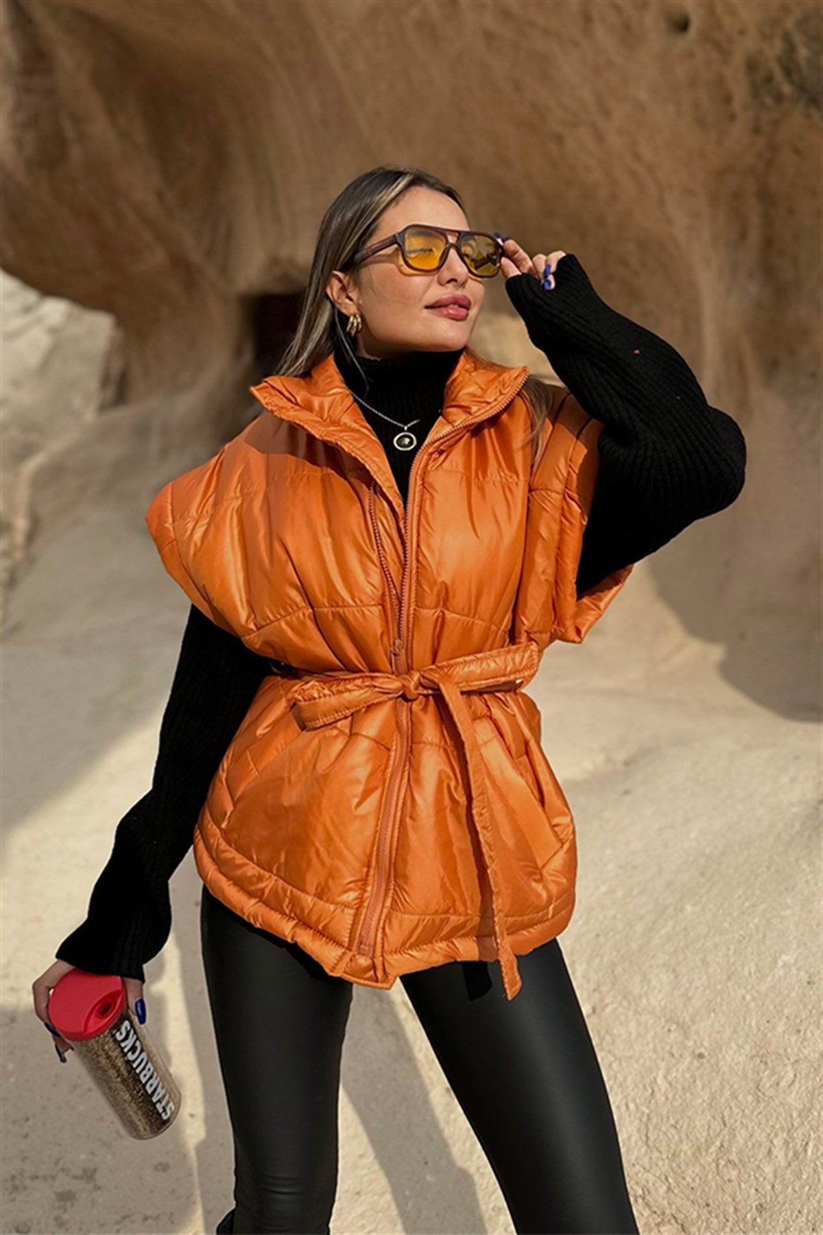 Vatka detaylı turuncu şişme yelek