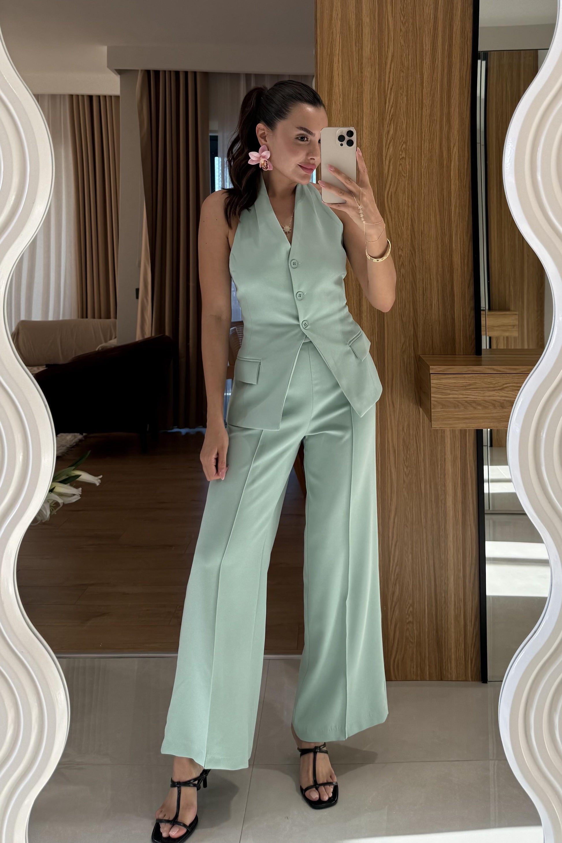 Velora Mint Premium Yelekli Takım