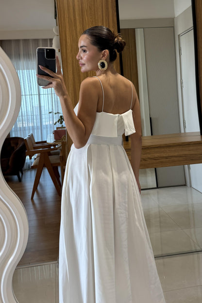 Vendida Beyaz Kemerli Cep Detaylı Çan Elbise