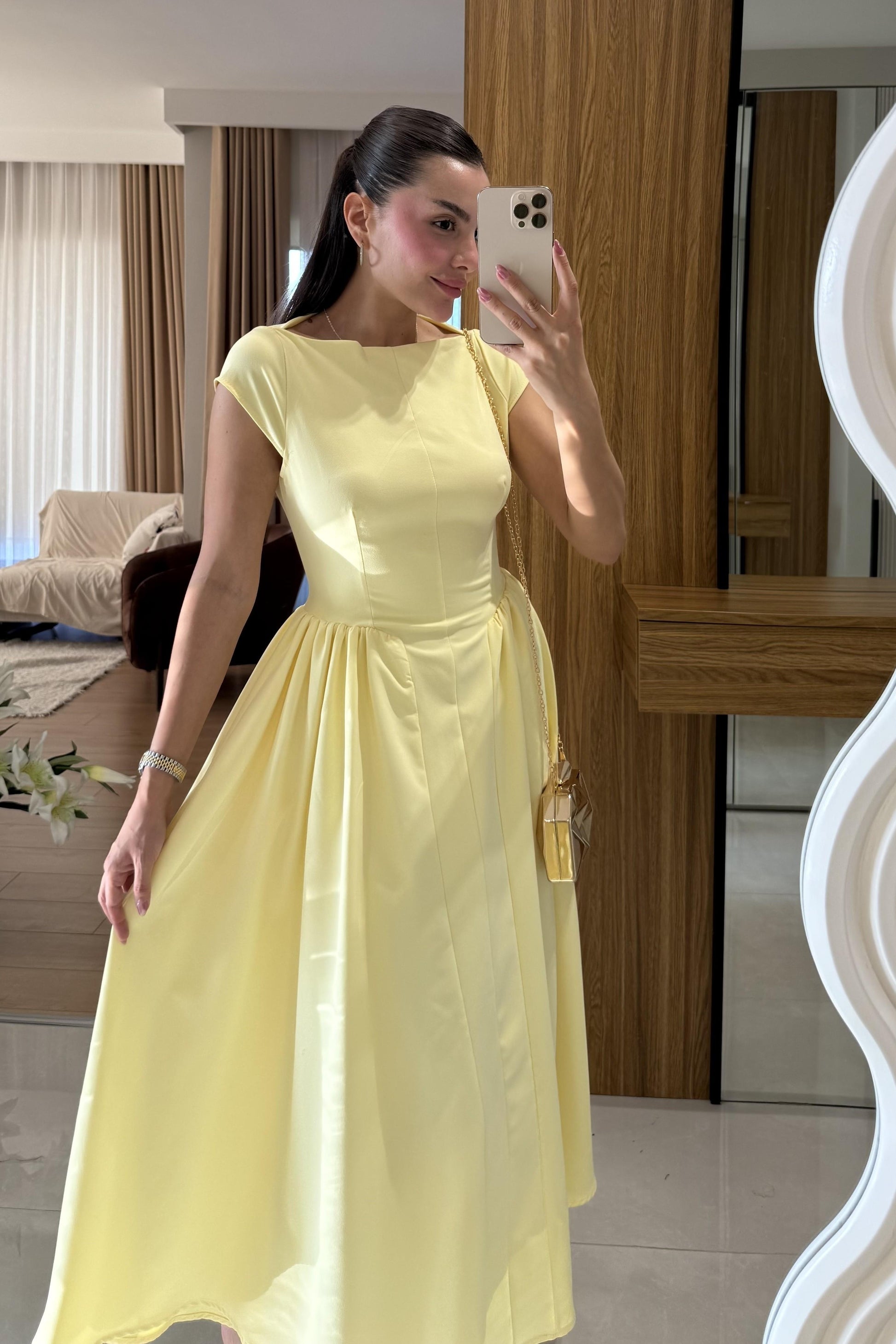 Vexia Sarı Belden Oturtmalı Elbise